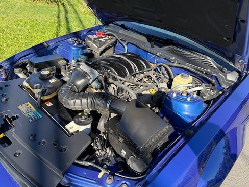 Used 2005 Ford Mustang GT RWD image 11