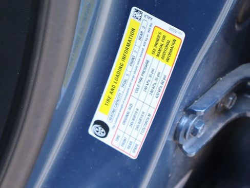 Used 2024 Buick Encore GX Sport Touring FWD image 29