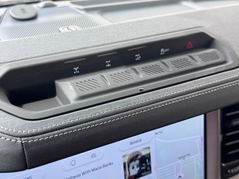 New 2026 Ford Bronco Outer Banks image 34