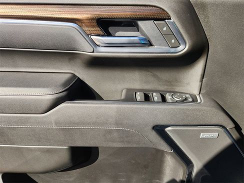 Used 2025 Chevrolet Silverado 1500 LT Trail Boss w/ Convenience Package II image 21