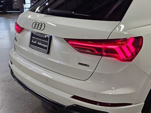 Used 2022 Audi Q3 2.0T Premium w/ Convenience Package image 13