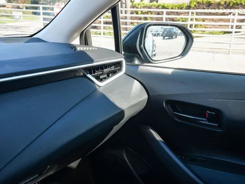 Used 2024 Toyota Corolla LE image 21