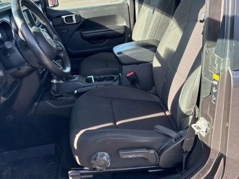 Used 2021 Jeep Wrangler Sport S image 9
