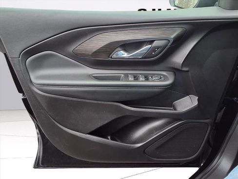 Used 2024 GMC Terrain SLE w/ Driver Convenience Package image 20