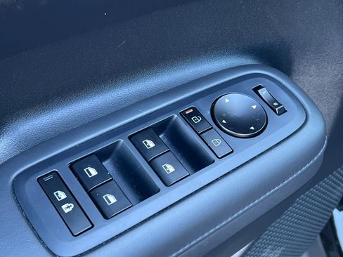 Used 2024 Hyundai Santa Fe SEL image 13