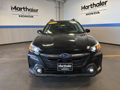 Used 2025 Subaru Outback Premium AWD/4WD image 2
