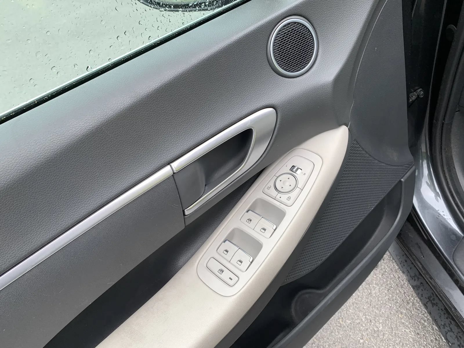 Used 2023 Hyundai Sonata SE w/ Cargo Package FWD image 21
