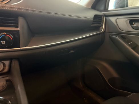 Used 2024 Nissan Rogue S AWD/4WD image 20