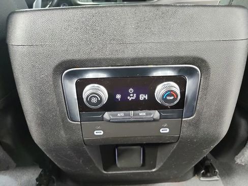 Used 2022 GMC Yukon XL SLT RWD image 38