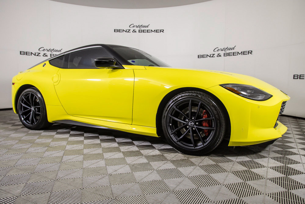 Used 2024 Nissan Z Performance w/ Floor Mat Package RWD image 2