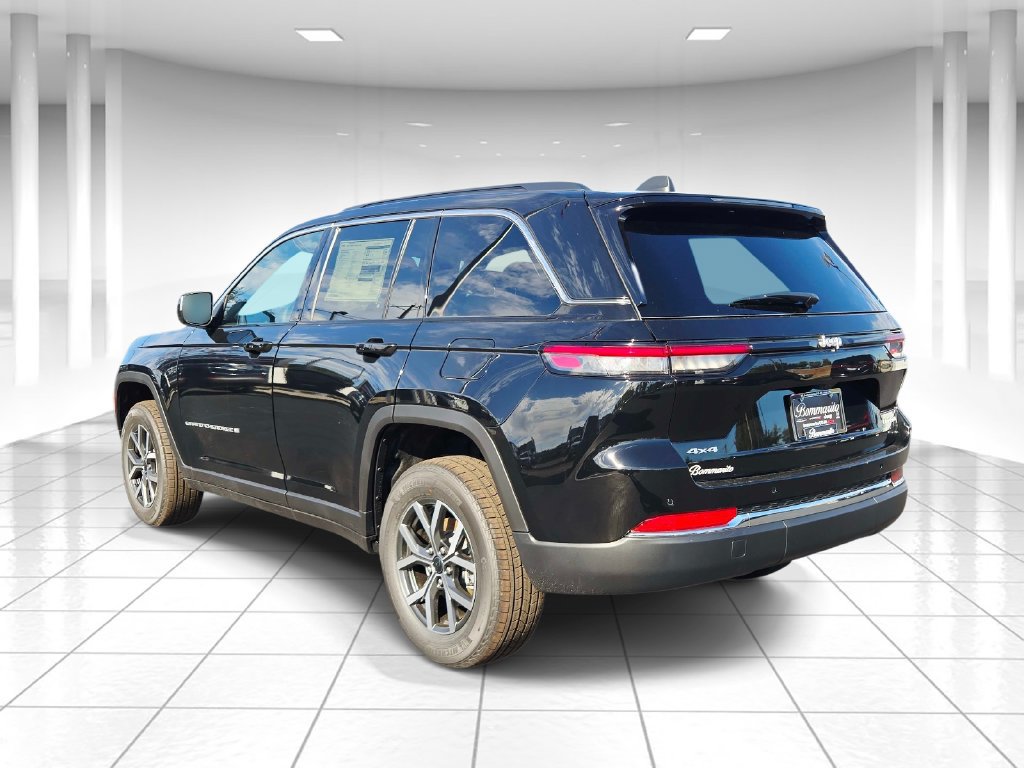 New 2027 Jeep Grand Cherokee Laredo X AWD/4WD image 5