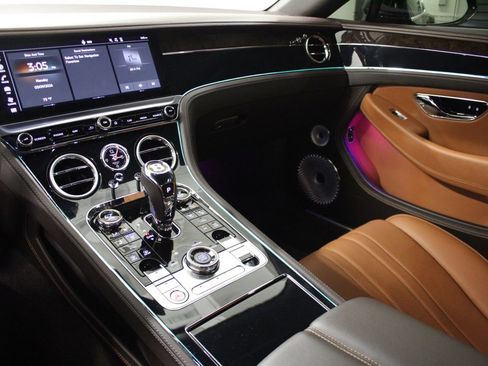 Used 2020 Bentley Continental GT image 31
