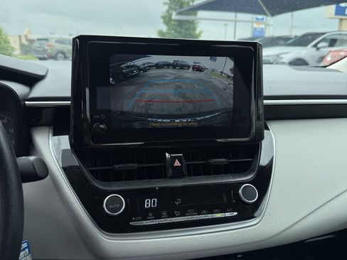 Used 2024 Toyota Corolla LE image 27