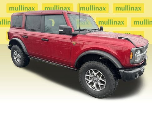 Certified 2025 Ford Bronco Badlands image 1