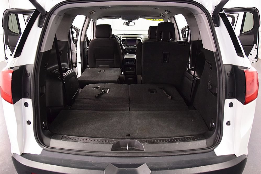Used 2017 GMC Acadia SLE w/ LPO, Floor Liner Package FWD image 32
