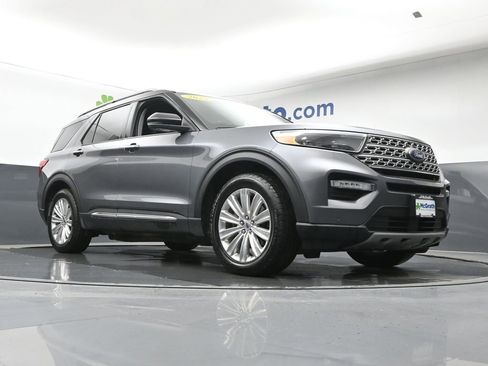 Used 2022 Ford Explorer Limited w/ Equipment Group 301A AWD/4WD image 22