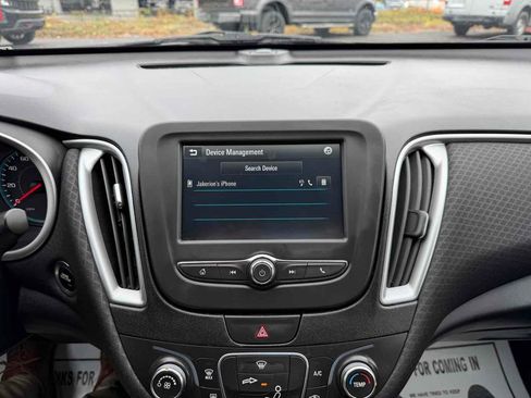 Used 2018 Chevrolet Malibu LS image 27