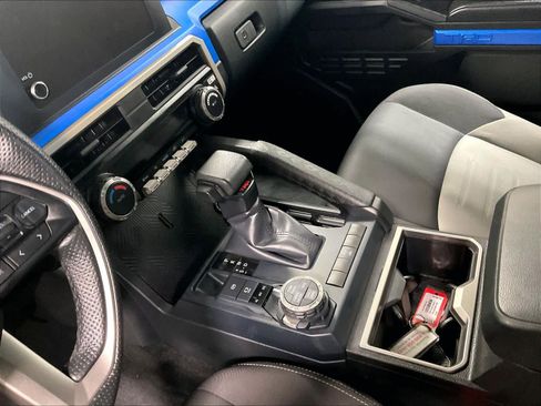 Certified 2025 Toyota Tacoma TRD Off-Road image 20