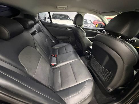 Used 2019 Kia Stinger RWD image 19