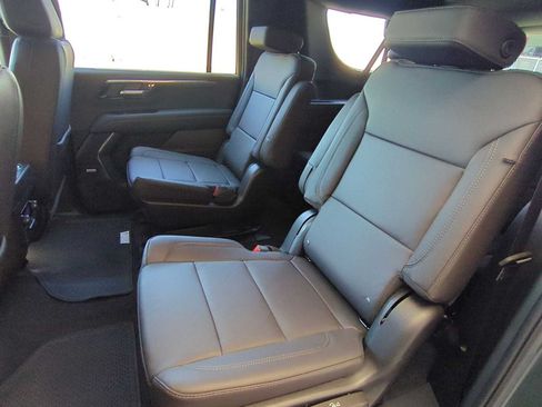 New 2026 Chevrolet Suburban Z71 w/ Comfort Package AWD/4WD image 24