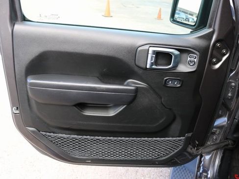 Used 2023 Jeep Wrangler Sport S image 10