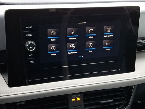 Certified 2025 Volkswagen Taos S AWD/4WD image 15