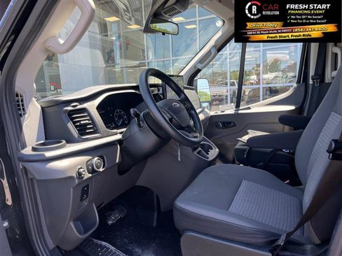 Used 2024 Ford Transit 350 XLT RWD image 11