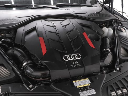 Used 2024 Audi S8 image 55