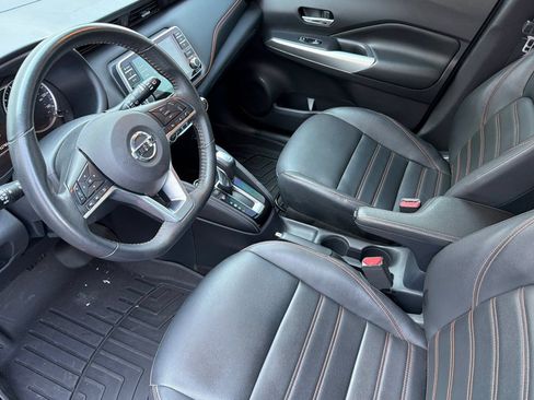 Used 2020 Nissan Kicks SR w/ SR Premium Package FWD image 9