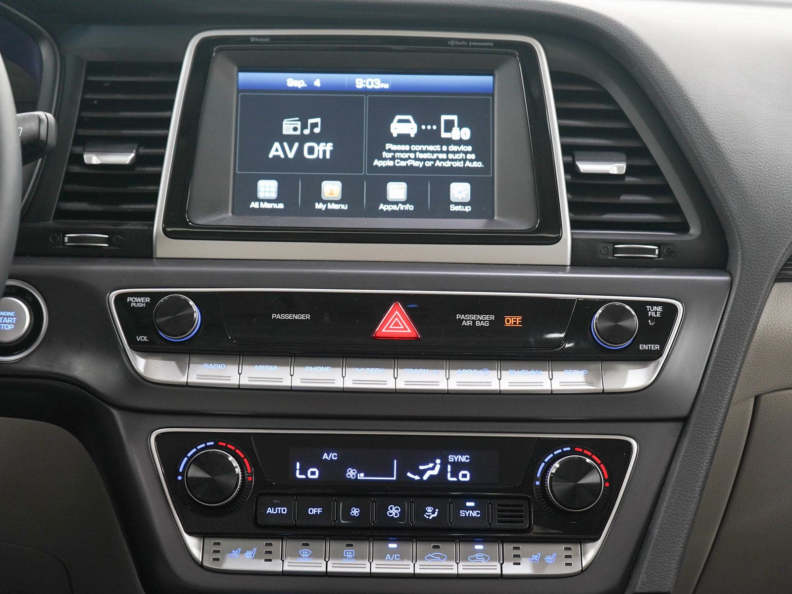 Used 2018 Hyundai Sonata Limited w/ Cargo Package FWD image 16