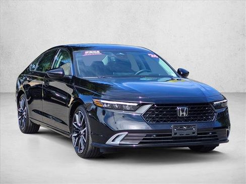 Used 2026 Honda Accord Touring image 3