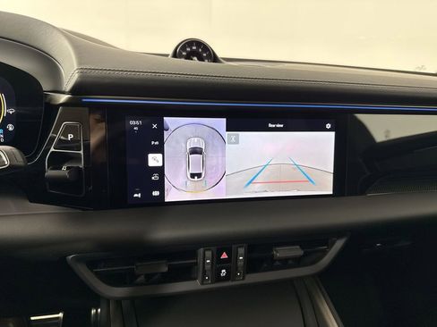 Certified 2025 Porsche Macan Turbo Electric AWD/4WD image 31