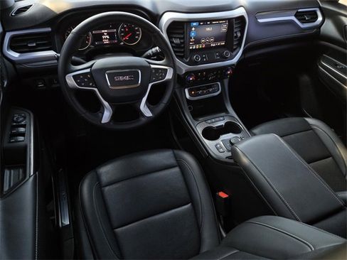 Used 2023 GMC Acadia SLT w/ Elevation Edition image 19