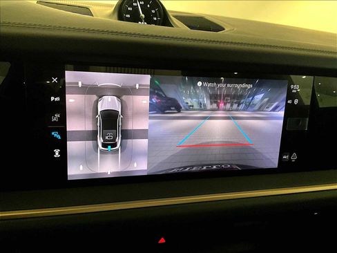 Used 2025 Porsche Cayenne Coupe image 28