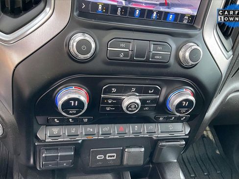 Used 2023 GMC Sierra 2500 SLT w/ SLT Premium Package image 33