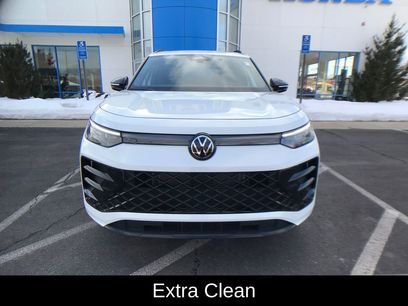 Used 2025 Volkswagen Tiguan SE R-Line