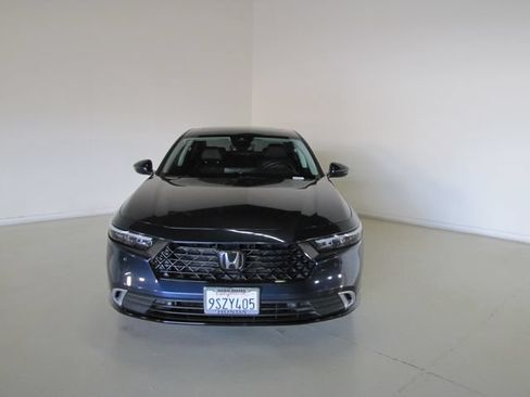 Used 2025 Honda Accord Touring image 2