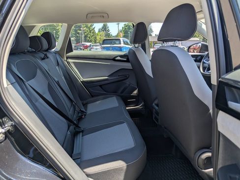 Certified 2024 Volkswagen Taos S AWD/4WD image 31