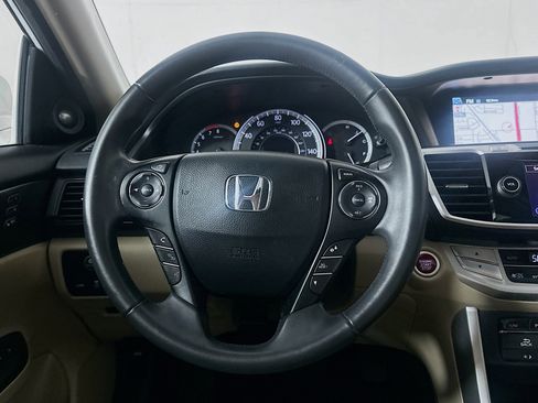 Used 2015 Honda Accord Touring image 17