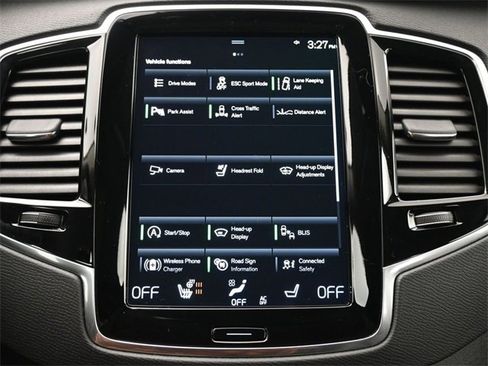 Used 2022 Volvo XC90 T6 Momentum w/ Advanced Package image 18