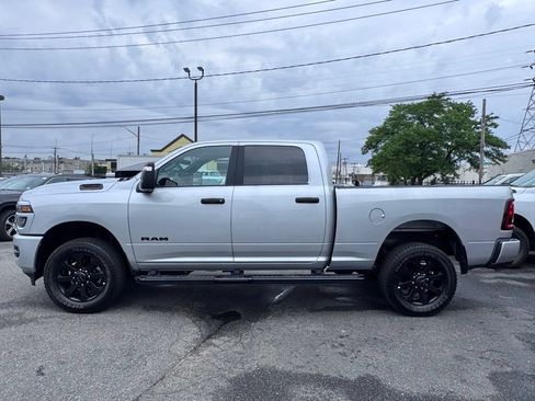 Used 2026 RAM 2500 Big Horn AWD/4WD image 4