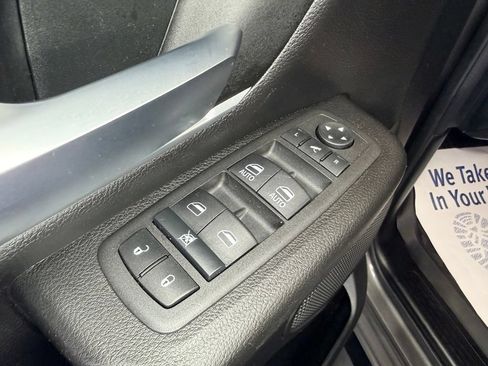 Used 2022 RAM 1500 Big Horn AWD/4WD image 18