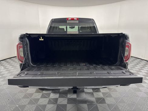 Used 2018 GMC Sierra 1500 SLT image 19