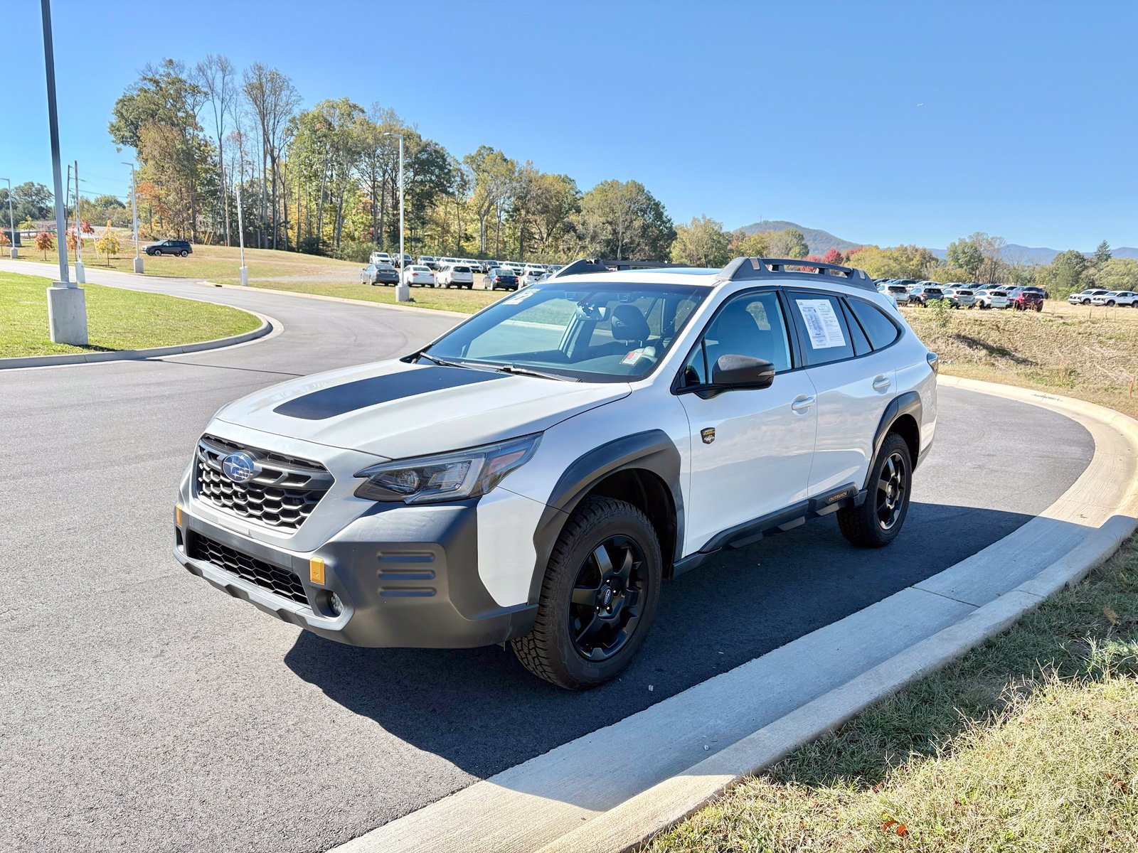 Used 2022 Subaru Outback Wilderness AWD/4WD image 3
