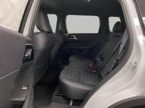 New 2026 Mitsubishi Outlander LE AWD/4WD image 28