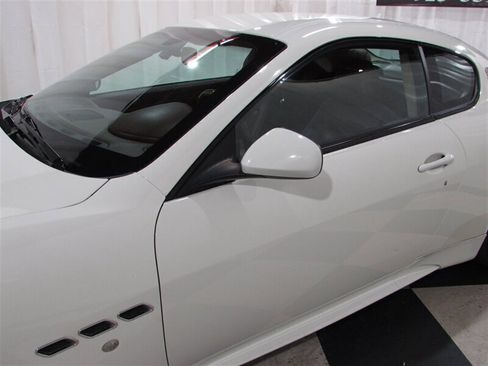 Used 2010 Maserati GranTurismo S image 48