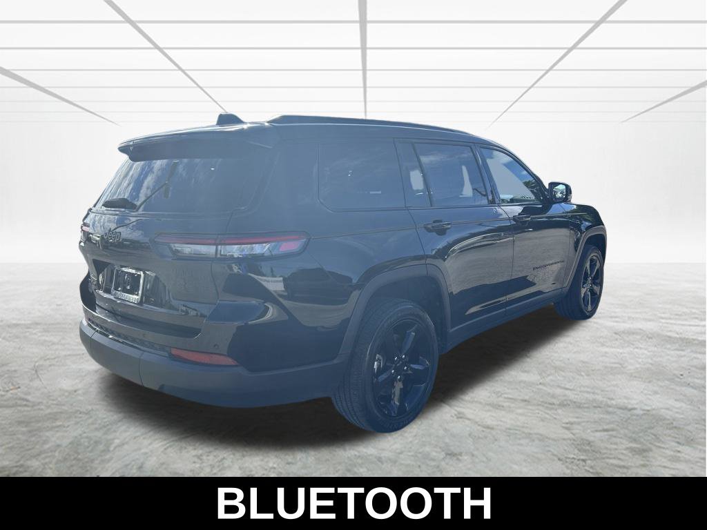 Used 2023 Jeep Grand Cherokee L Laredo AWD/4WD image 5