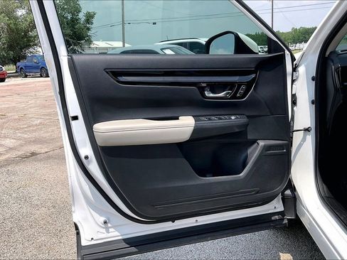 Used 2025 Honda CR-V EX-L image 17