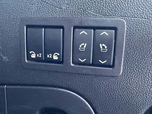 Used 2018 GMC Yukon Denali AWD/4WD image 28