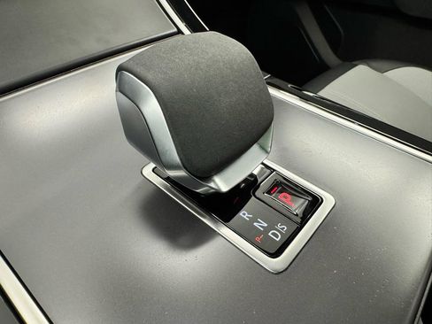 Used 2024 Land Rover Range Rover Velar Dynamic SE AWD/4WD image 26
